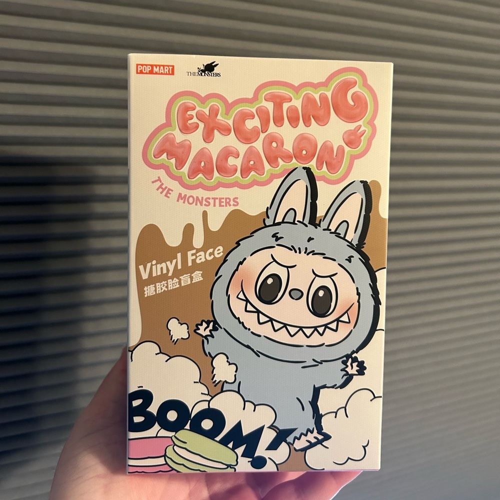 Unopened Pop Mart Exciting Macaron Labubu Vinyl Face Plush Pendant - Toffee